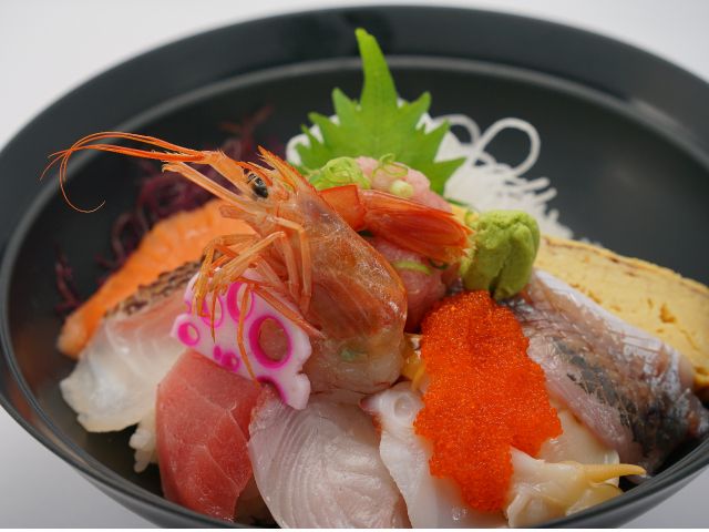 でん助茶屋の海鮮丼