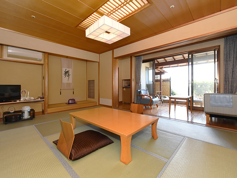 下田大和館の外観