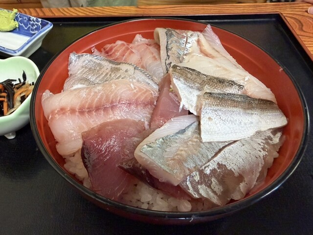 船よしの地魚海鮮丼