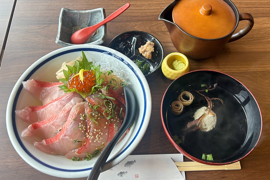 稲取港 朝市食堂 金目鯛海鮮丼