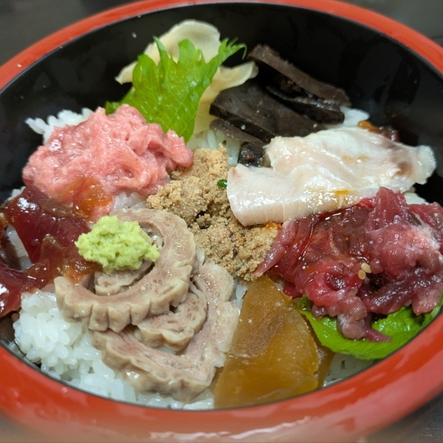 鮨処 魚音のまぐろ三昧丼