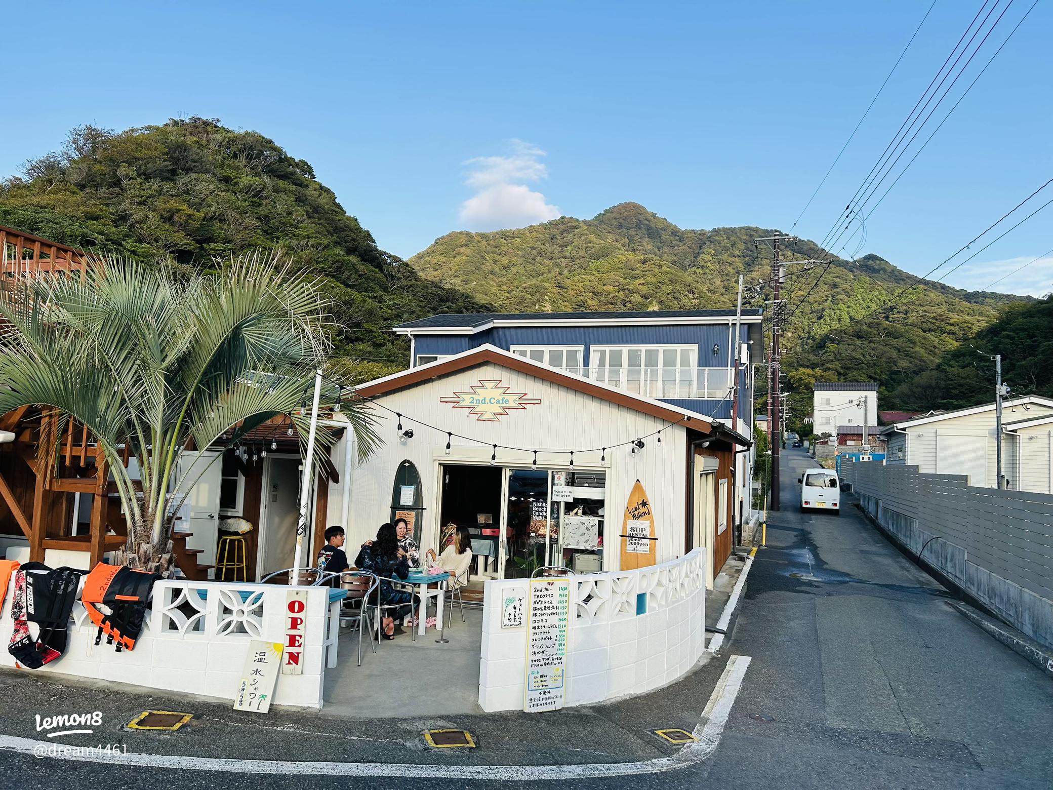 2nd.cafe 外観・浮島海岸