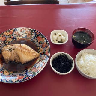 あらさき亭のお魚のセット