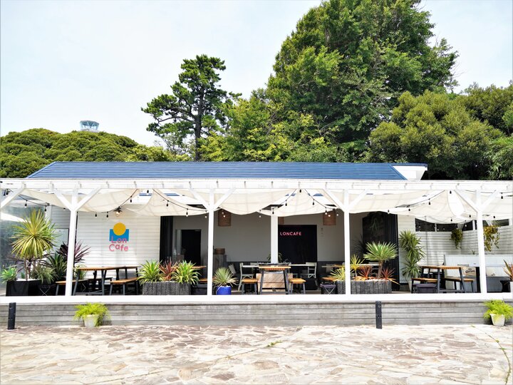 LONCAFE 江の島本店 外観・テラス